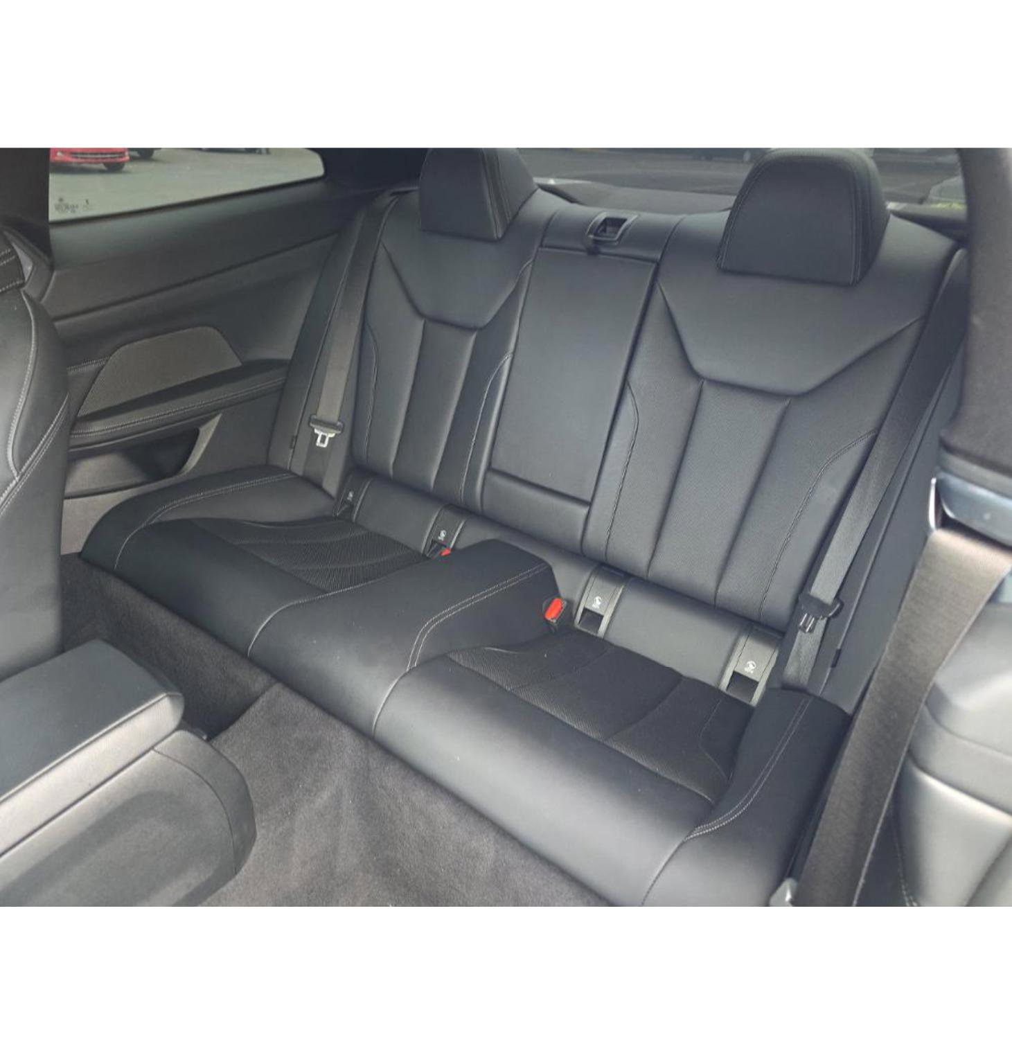 Used 2022 BMW M440i Coupe w/ Premium Package image 9