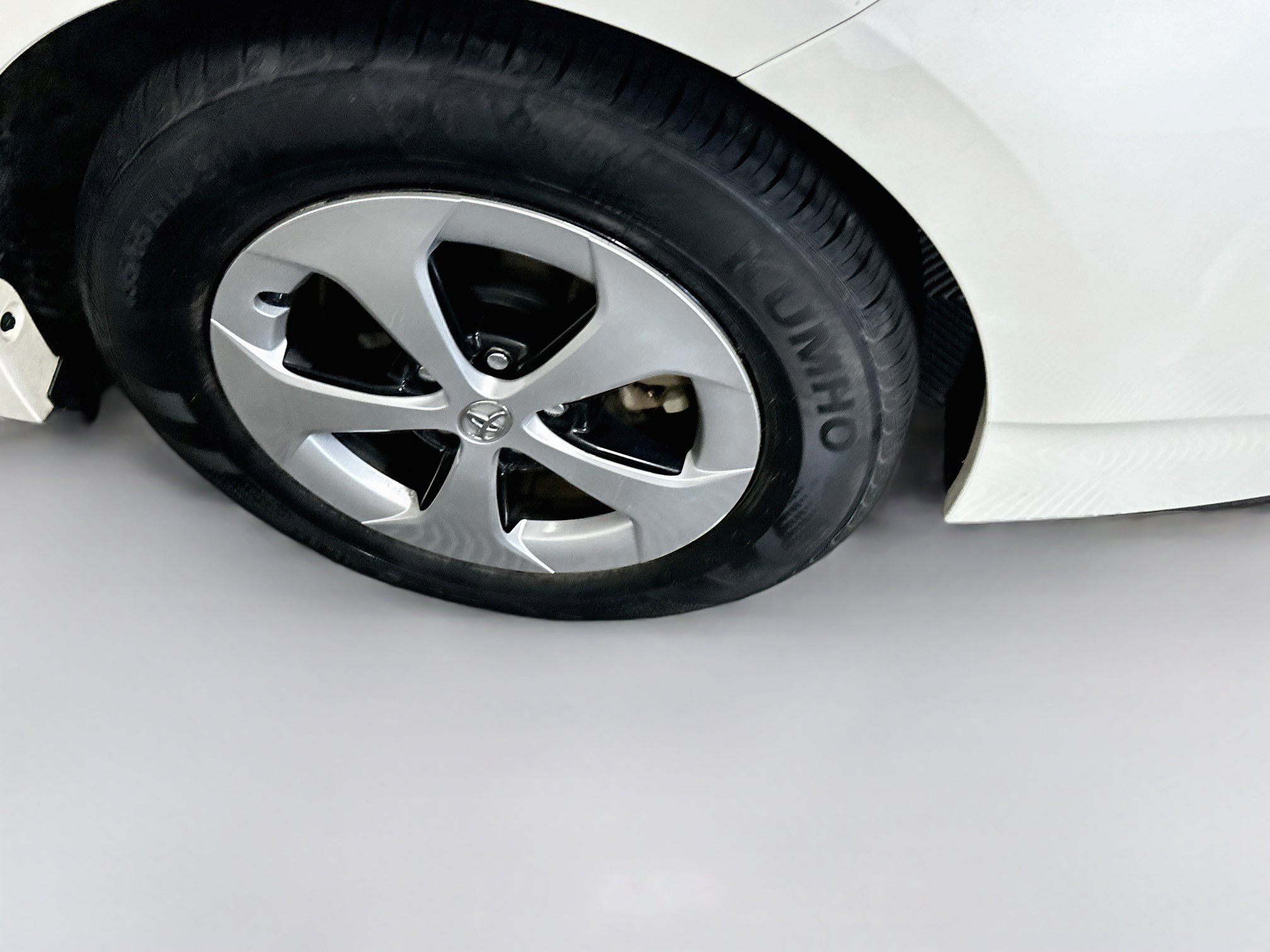 Used 2015 Toyota Prius Two FWD image 11