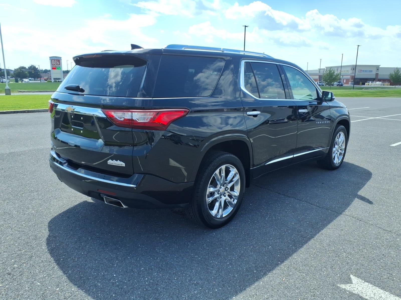 Certified 2021 Chevrolet Traverse High Country w/ LPO, Floor Liner Package AWD/4WD image 4