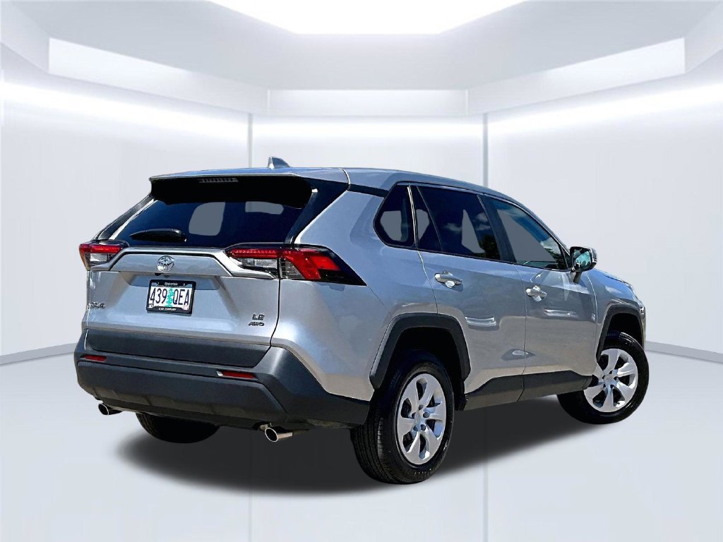 Used 2024 Toyota RAV4 LE AWD/4WD image 14