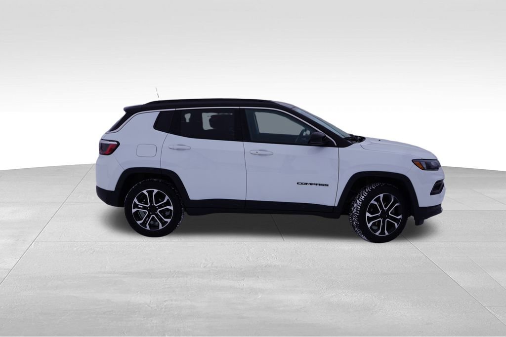 Certified 2022 Jeep Compass Limited image 4