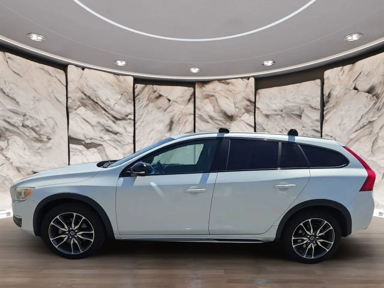 Used 2015 Volvo V60 T5 Cross Country w/ Protection Package AWD/4WD image 3