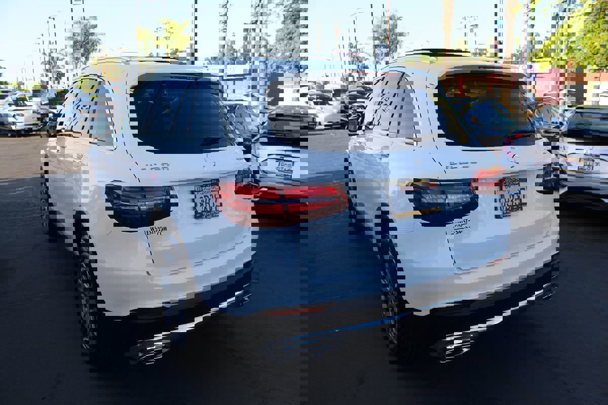 Used 2019 Mercedes-Benz GLC 300 4MATIC image 5