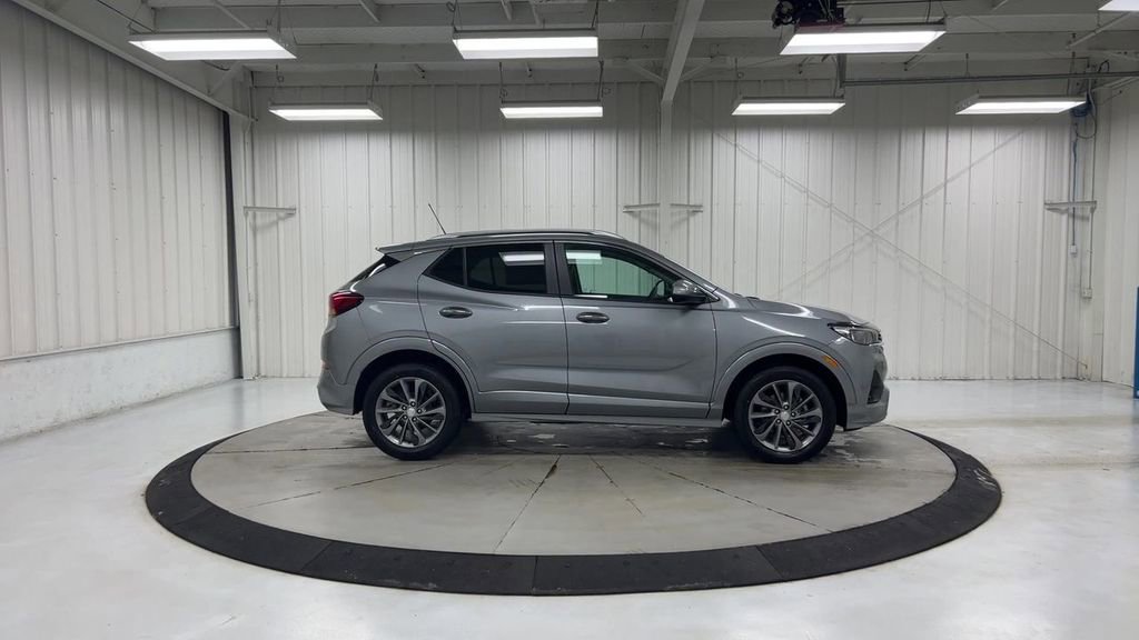 Used 2023 Buick Encore GX Select w/ Sport Touring Package image 9