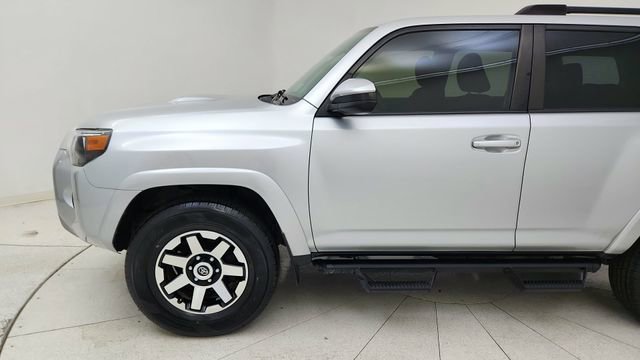 Used 2022 Toyota 4Runner TRD Off-Road image 9