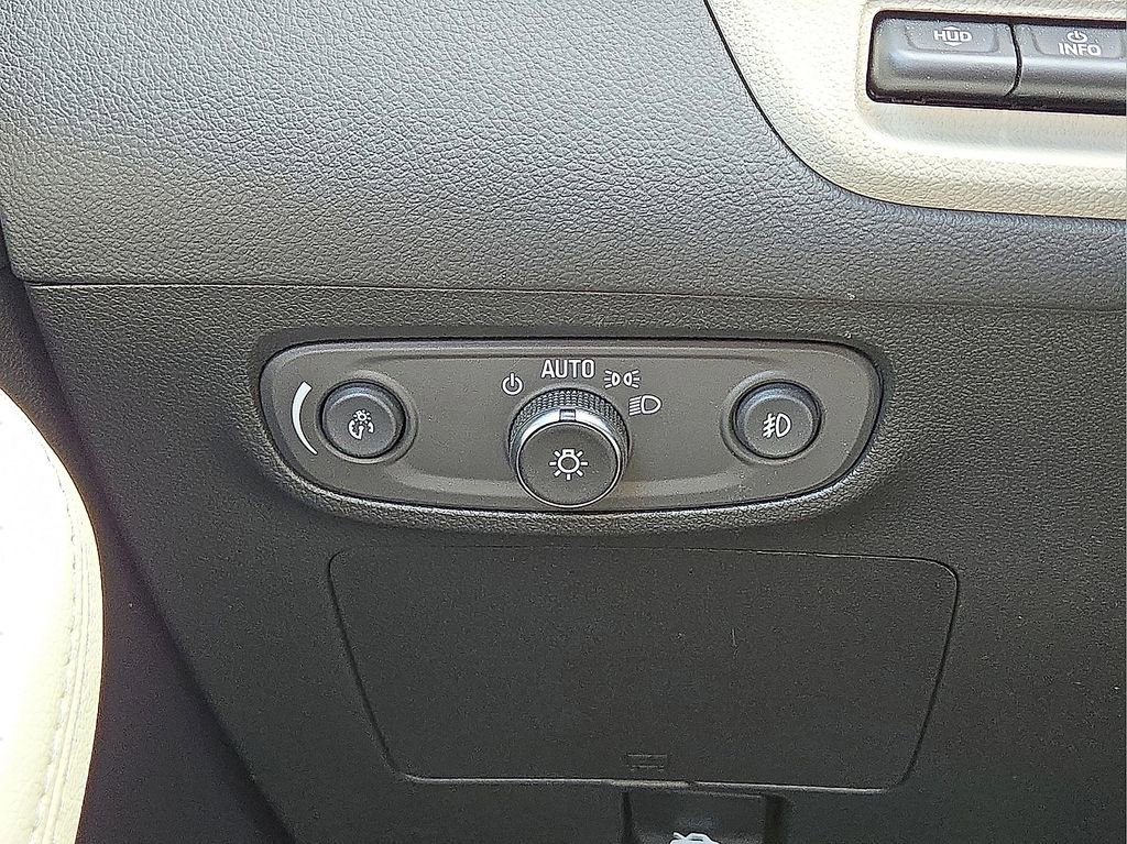 Used 2023 Buick Encore GX Essence w/ Advanced Technology Package image 25