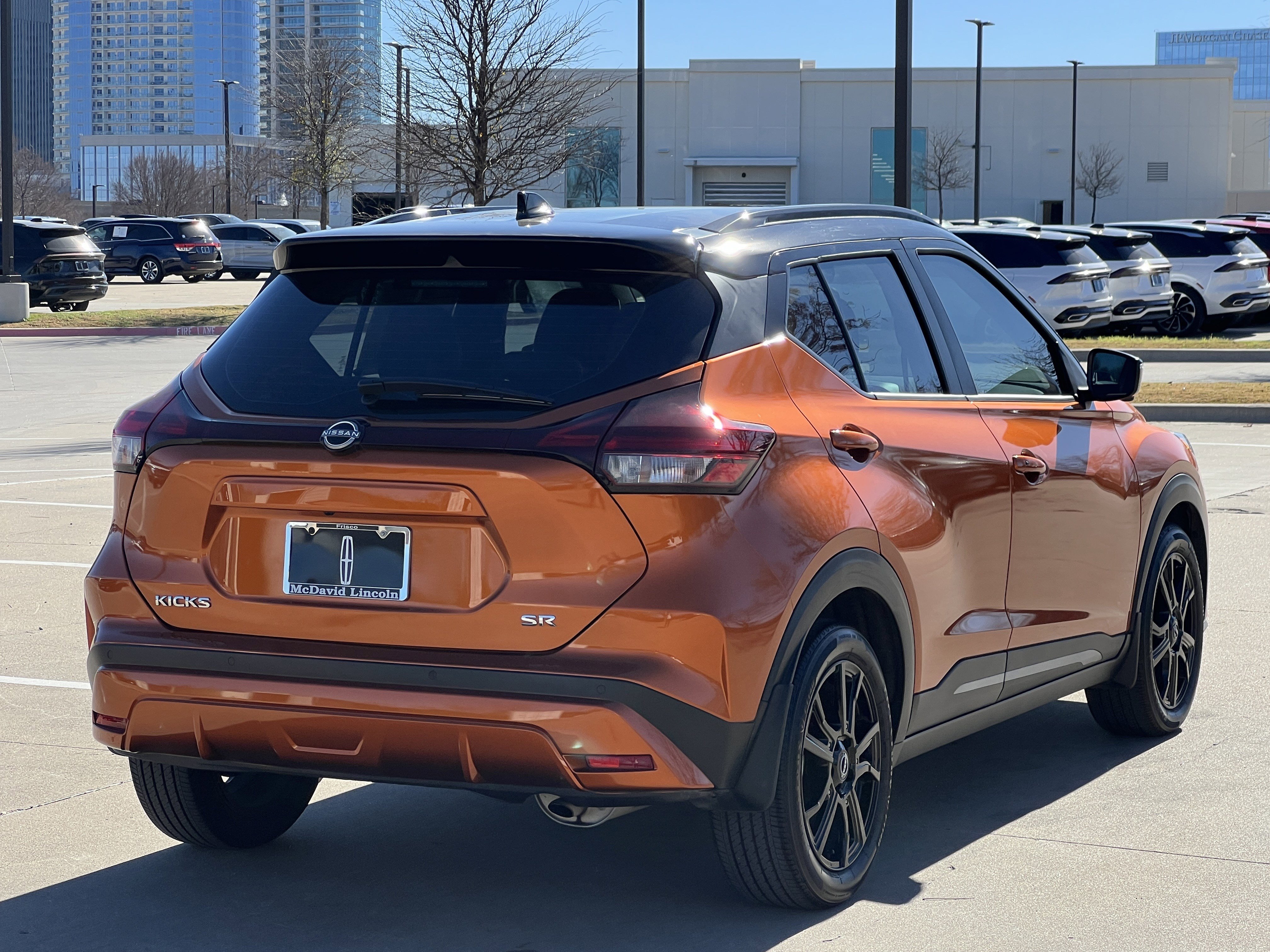 Used 2023 Nissan Kicks SR w/ SR Premium Package image 9