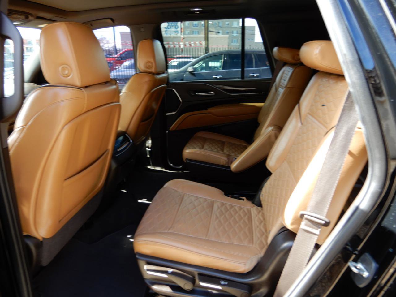 Used 2022 Cadillac Escalade Premium Luxury image 10