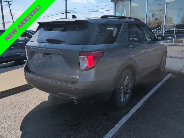 Used 2021 Ford Explorer XLT w/ Equipment Group 202A image 4