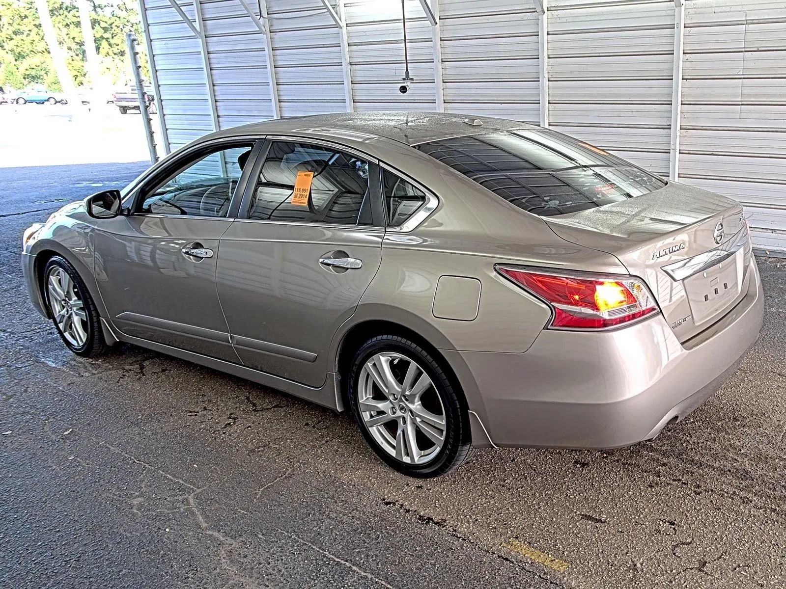 Used 2014 Nissan Altima 3.5 SL w/ Technology Package FWD image 2