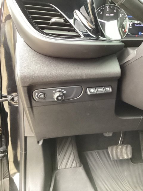 Used 2021 Buick Envision Avenir w/ Technology Package II AWD/4WD image 11
