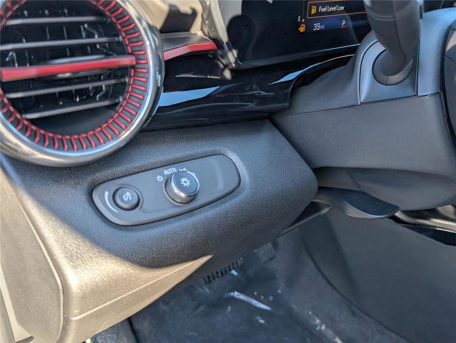 New 2026 Chevrolet Trax RS w/ Driver Confidence Package image 17