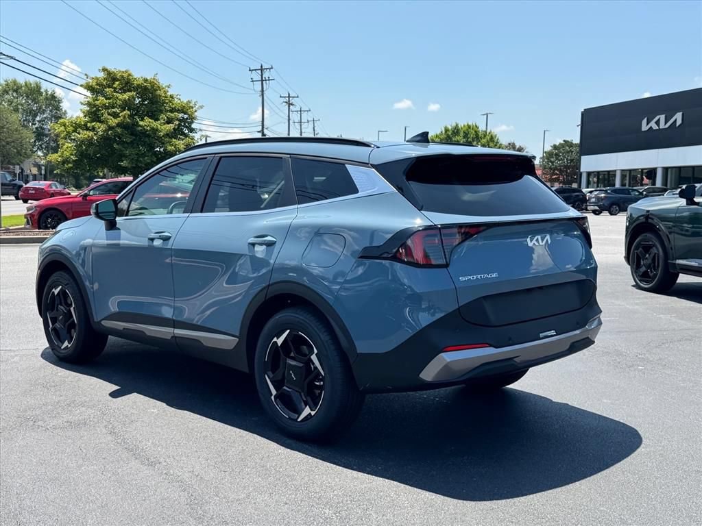 Certified 2026 Kia Sportage EX w/ EX Panoramic Sunroof Package AWD/4WD image 5