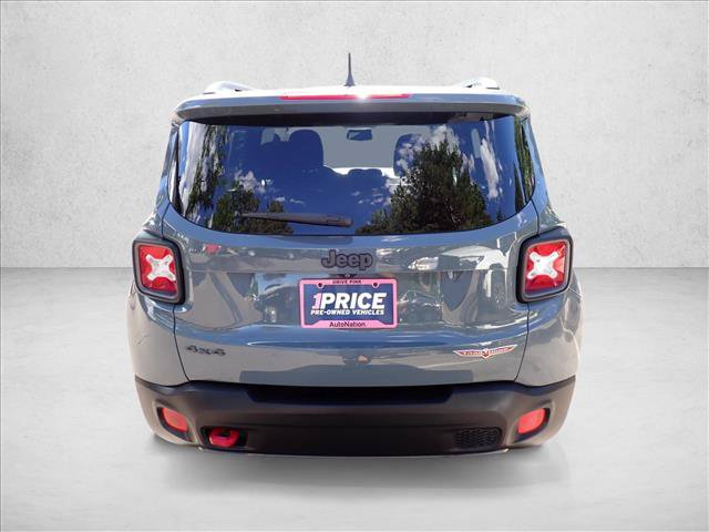 Used 2016 Jeep Renegade Trailhawk w/ Popular Equipment Group AWD/4WD video 3