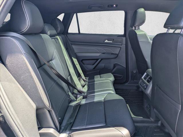 Used 2021 Volkswagen Atlas Cross Sport SE w/ Panoramic Sunroof Package FWD image 20