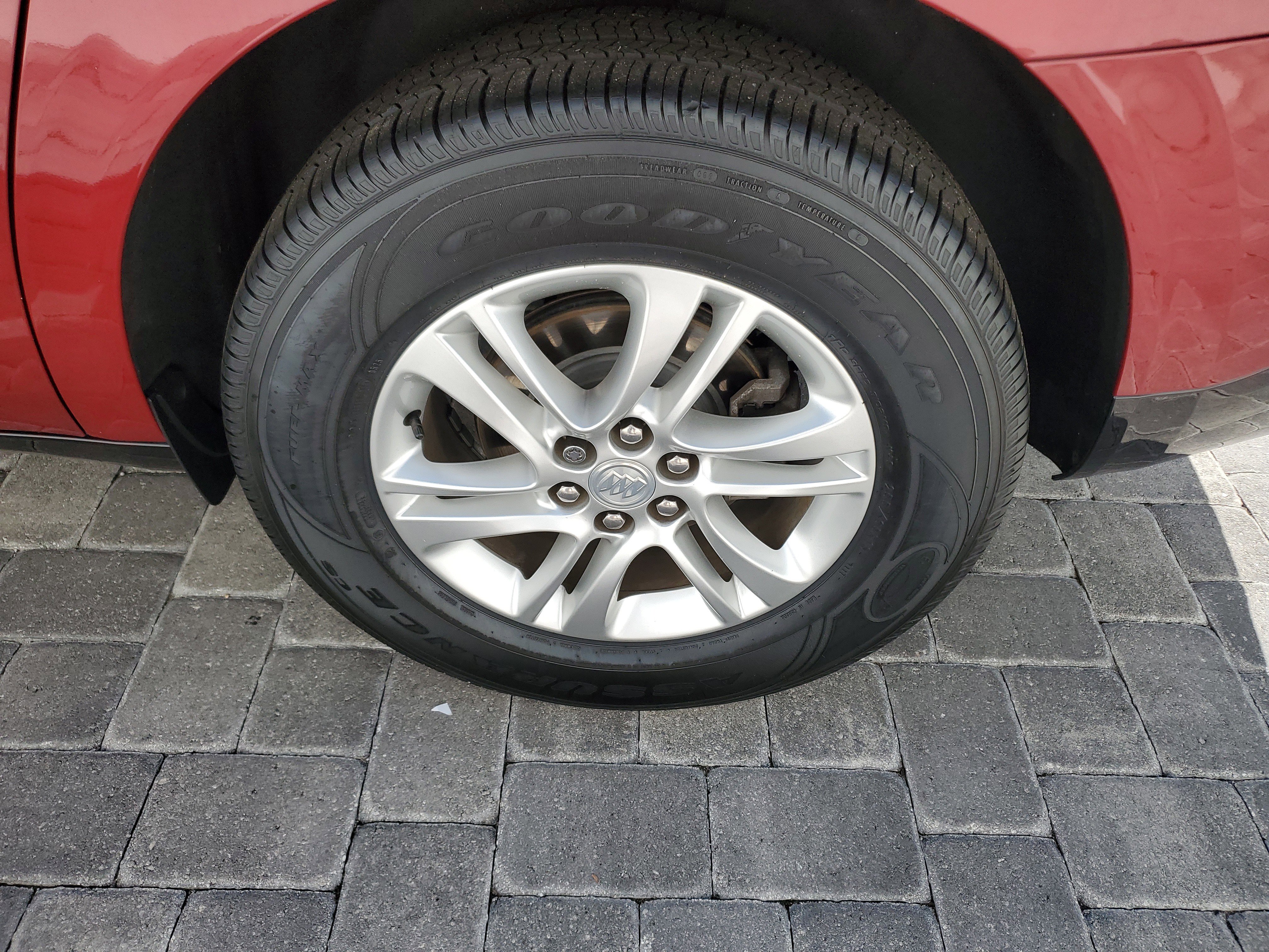 Used 2020 Buick Enclave Essence w/ Sound and Sites Package image 7