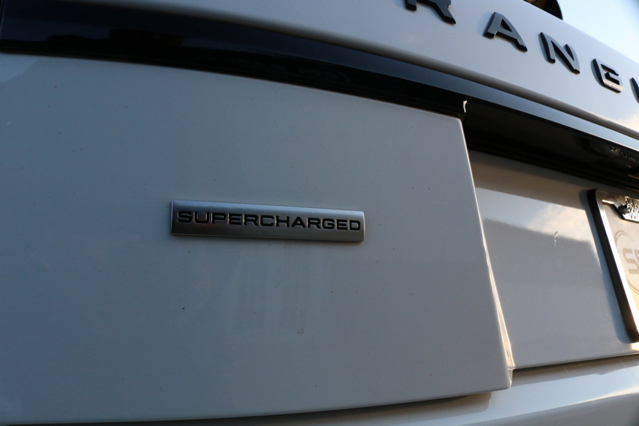 Used 2016 Land Rover Range Rover Supercharged image 14