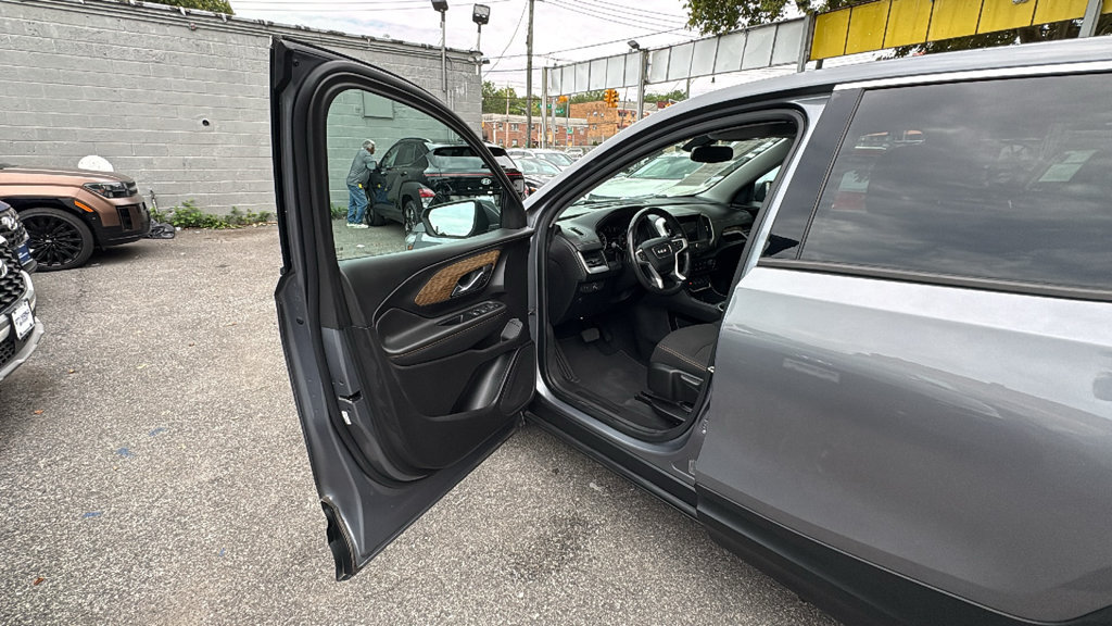 Used 2018 GMC Terrain SLE AWD/4WD image 10