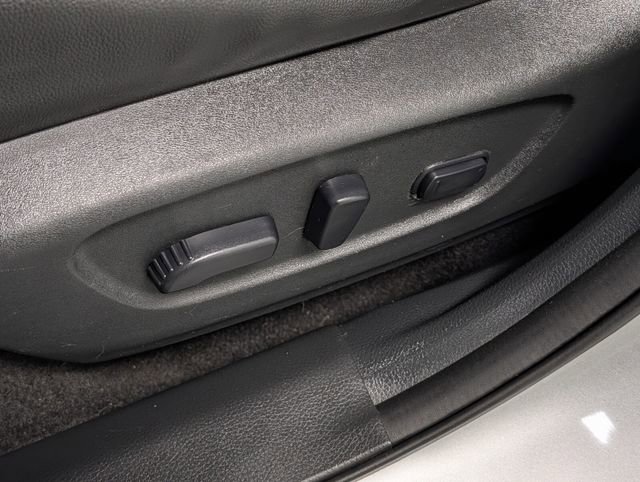 Used 2017 Nissan Rogue SL w/ SL Premium Package image 11