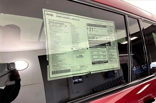 New 2025 Jeep Grand Cherokee L Limited image 14