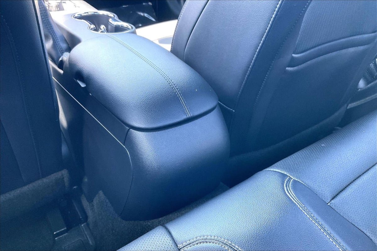 Used 2017 Ford Mustang GT Premium w/ Equipment Group 401A RWD image 31