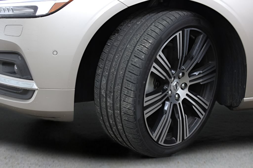 Certified 2023 Volvo S90 B6 Plus w/ Protection Package Premier AWD/4WD image 49