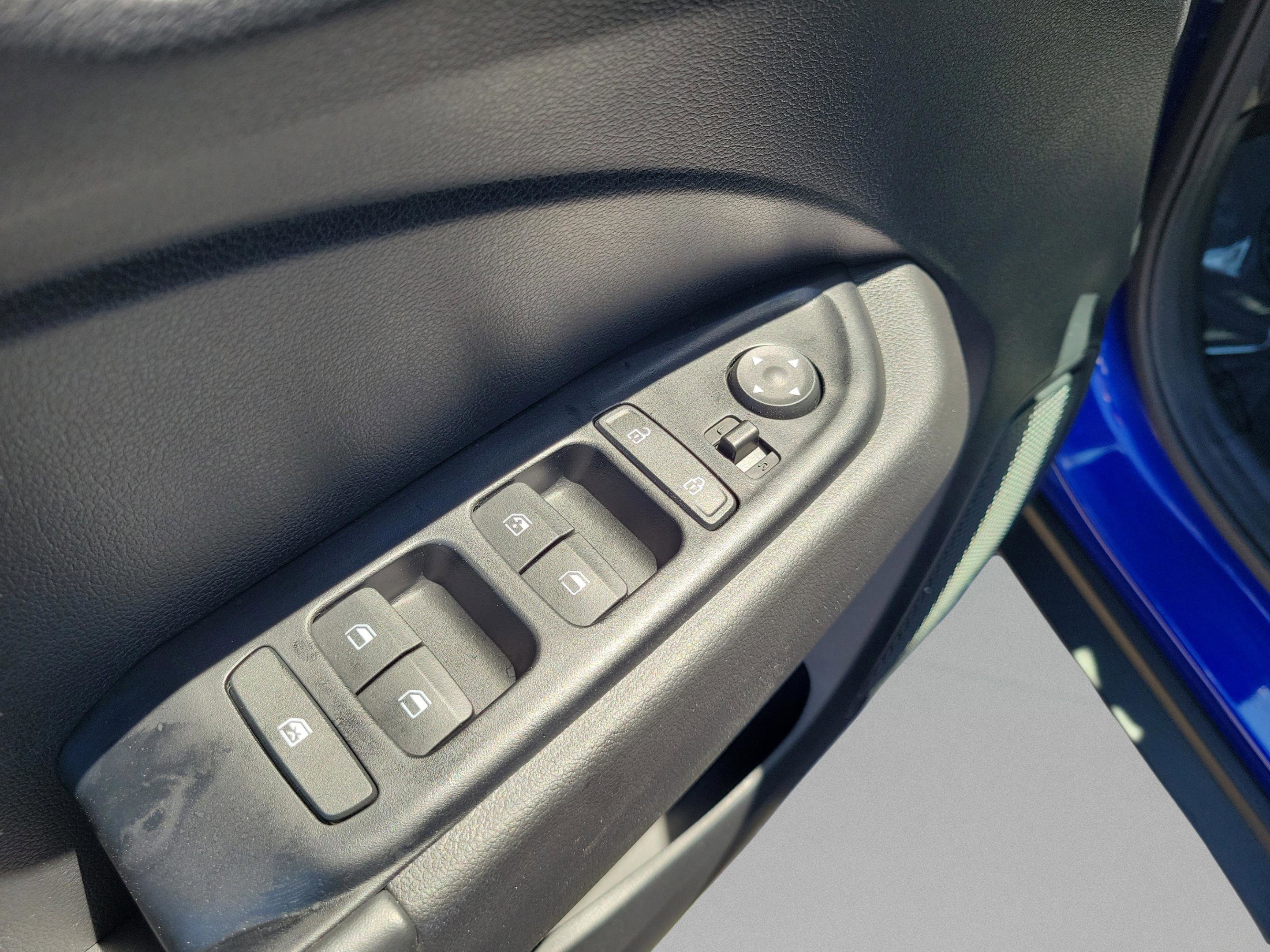 Certified 2023 Hyundai Venue Limited w/ Cargo Package image 14