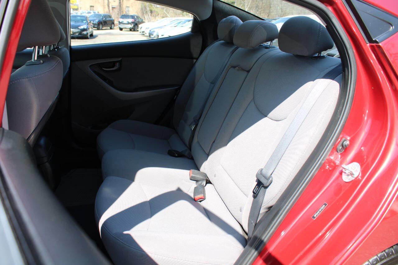 Used 2016 Hyundai Elantra SE image 25
