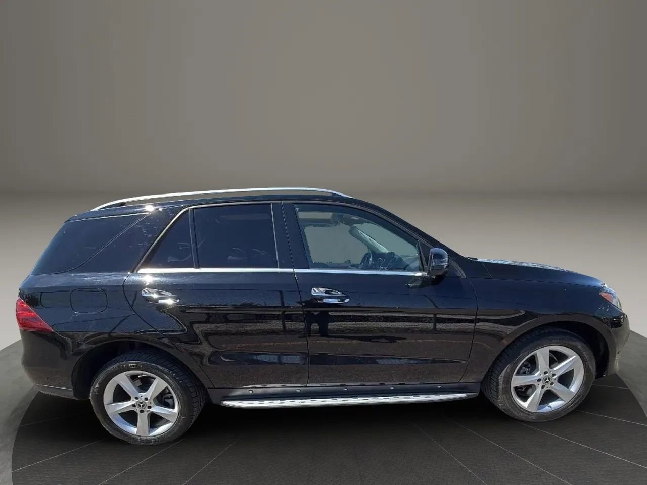 Used 2018 Mercedes-Benz GLE 350 4MATIC image 4