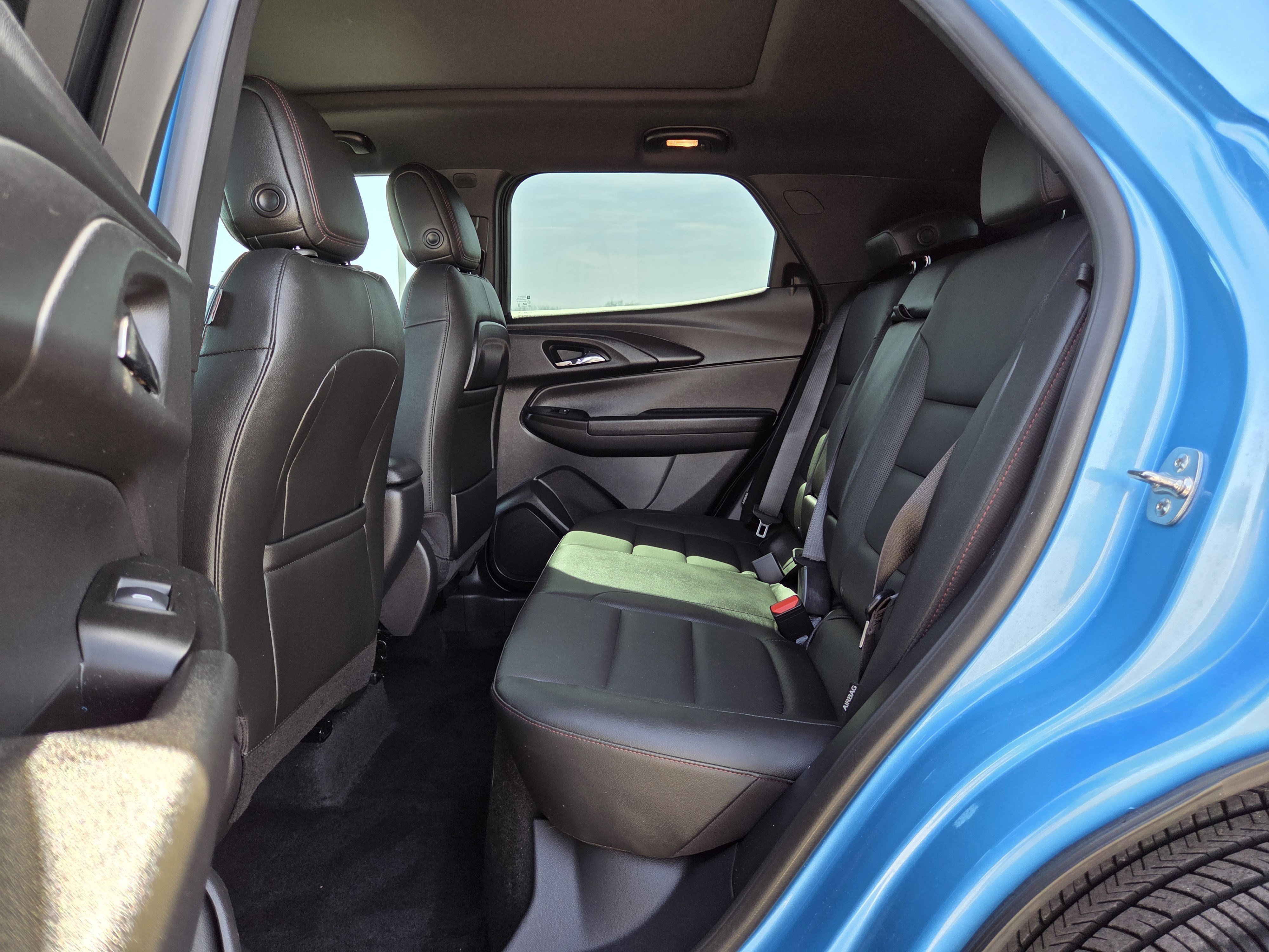 Used 2025 Chevrolet TrailBlazer RS w/ Convenience Package image 14