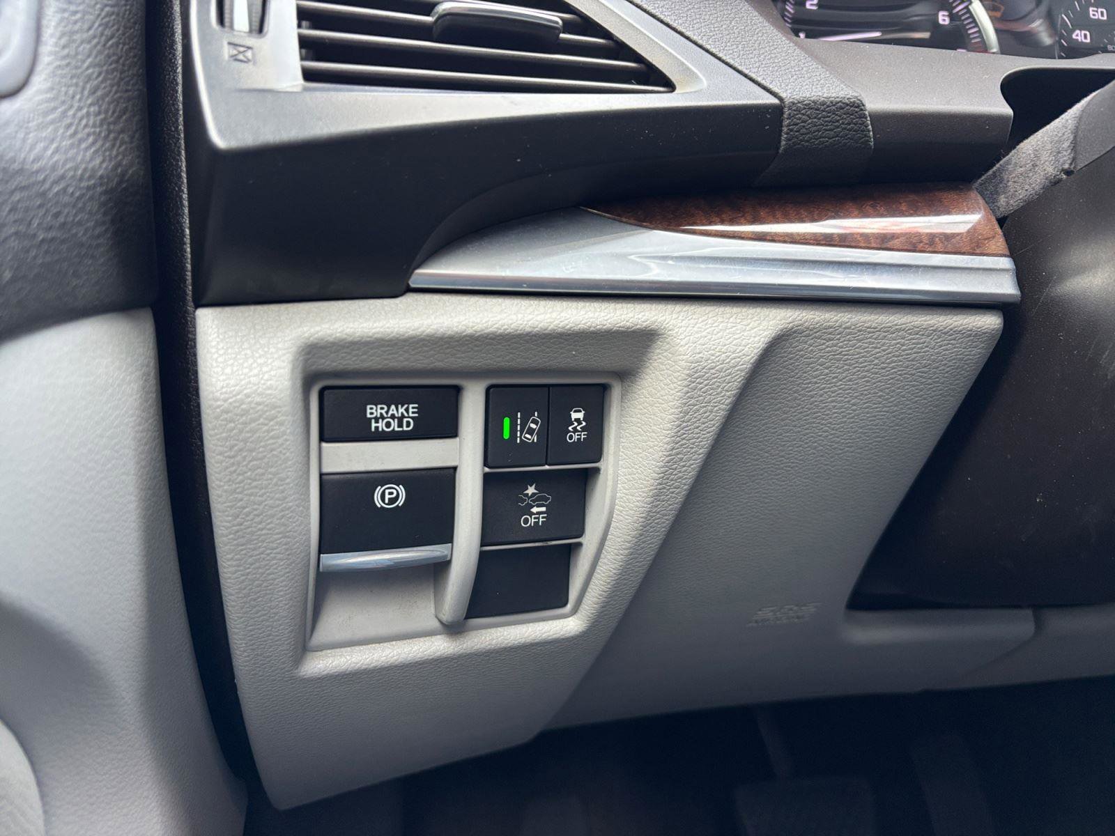 Used 2018 Acura MDX SH-AWD image 31