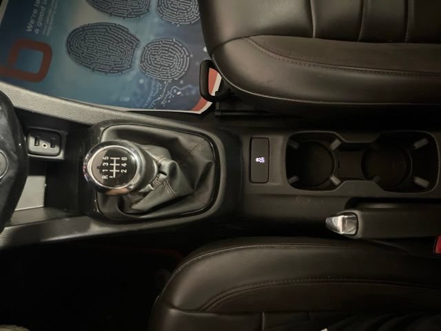 Used 2017 Chevrolet Sonic Premier FWD image 30