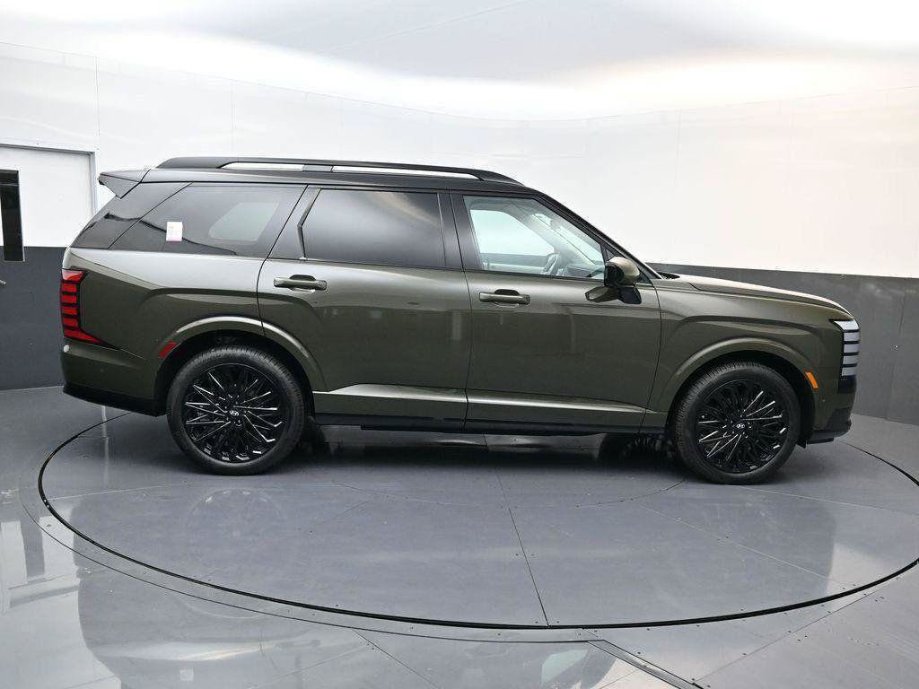 New 2026 Hyundai Palisade Calligraphy FWD image 2