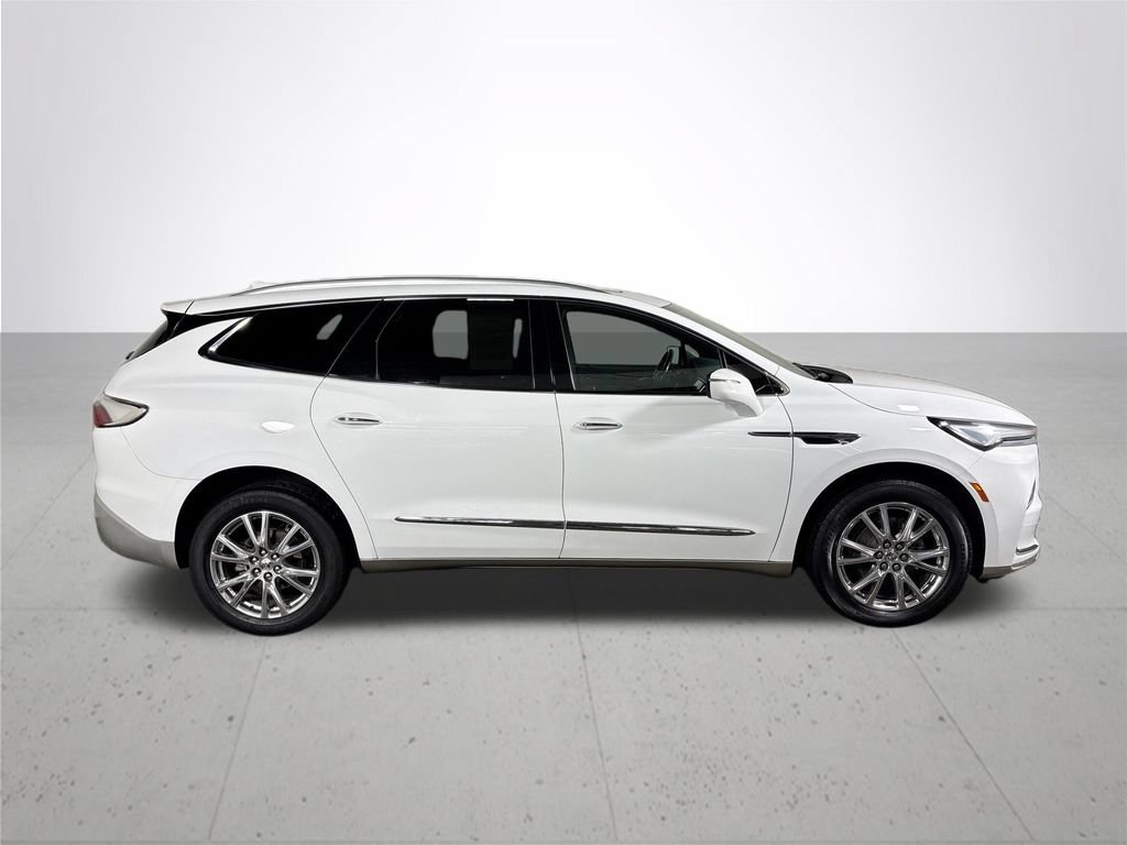 Used 2023 Buick Enclave Essence w/ Experience Buick Package AWD/4WD image 5
