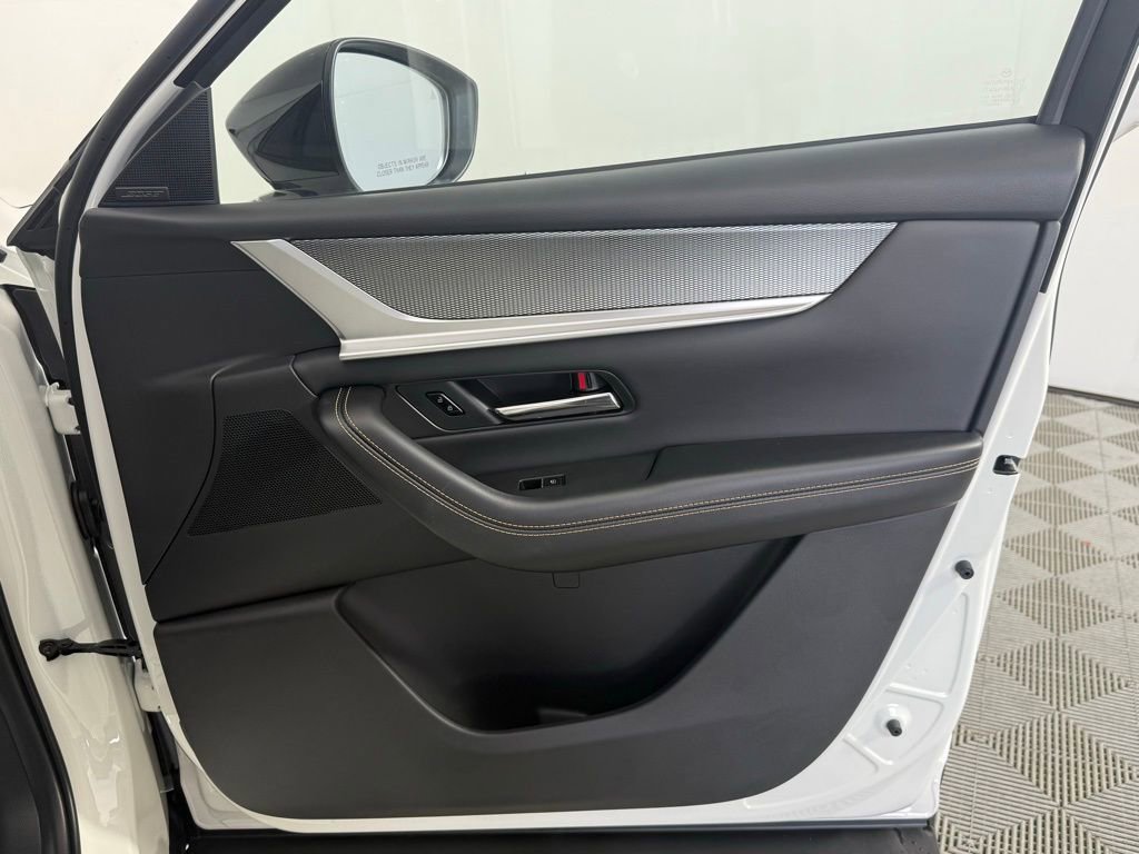 New 2025 MAZDA CX-70 Plug-In Hybrid w/ Premium Pkg image 29