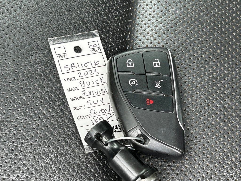 Used 2023 Buick Envision Essence image 48