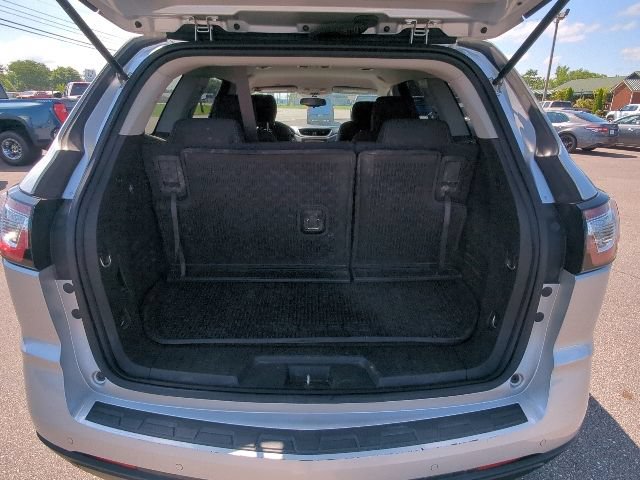 Used 2017 Chevrolet Traverse LT w/ Style and Technology Package FWD image 32