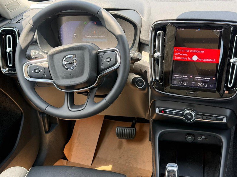 New 2026 Volvo XC40 B5 Plus w/ Protection Package Premier AWD/4WD image 6