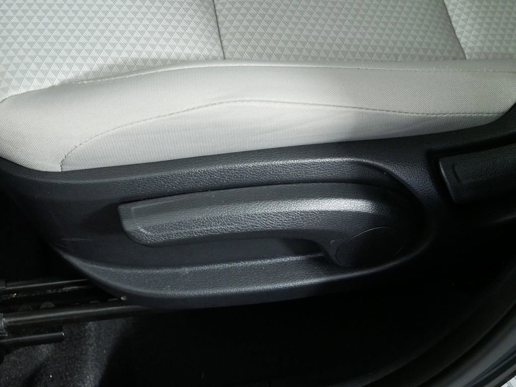 Certified 2025 Kia Soul LX FWD image 23