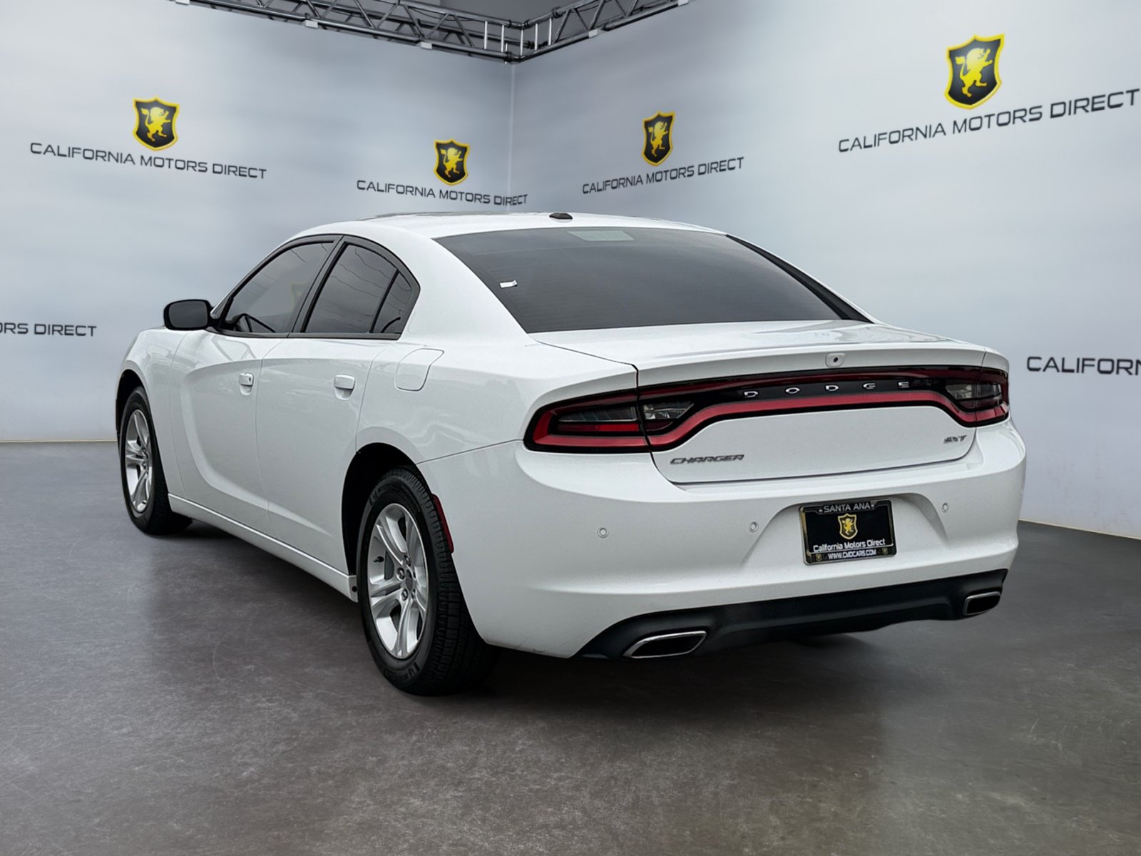 Used 2018 Dodge Charger SXT RWD image 7