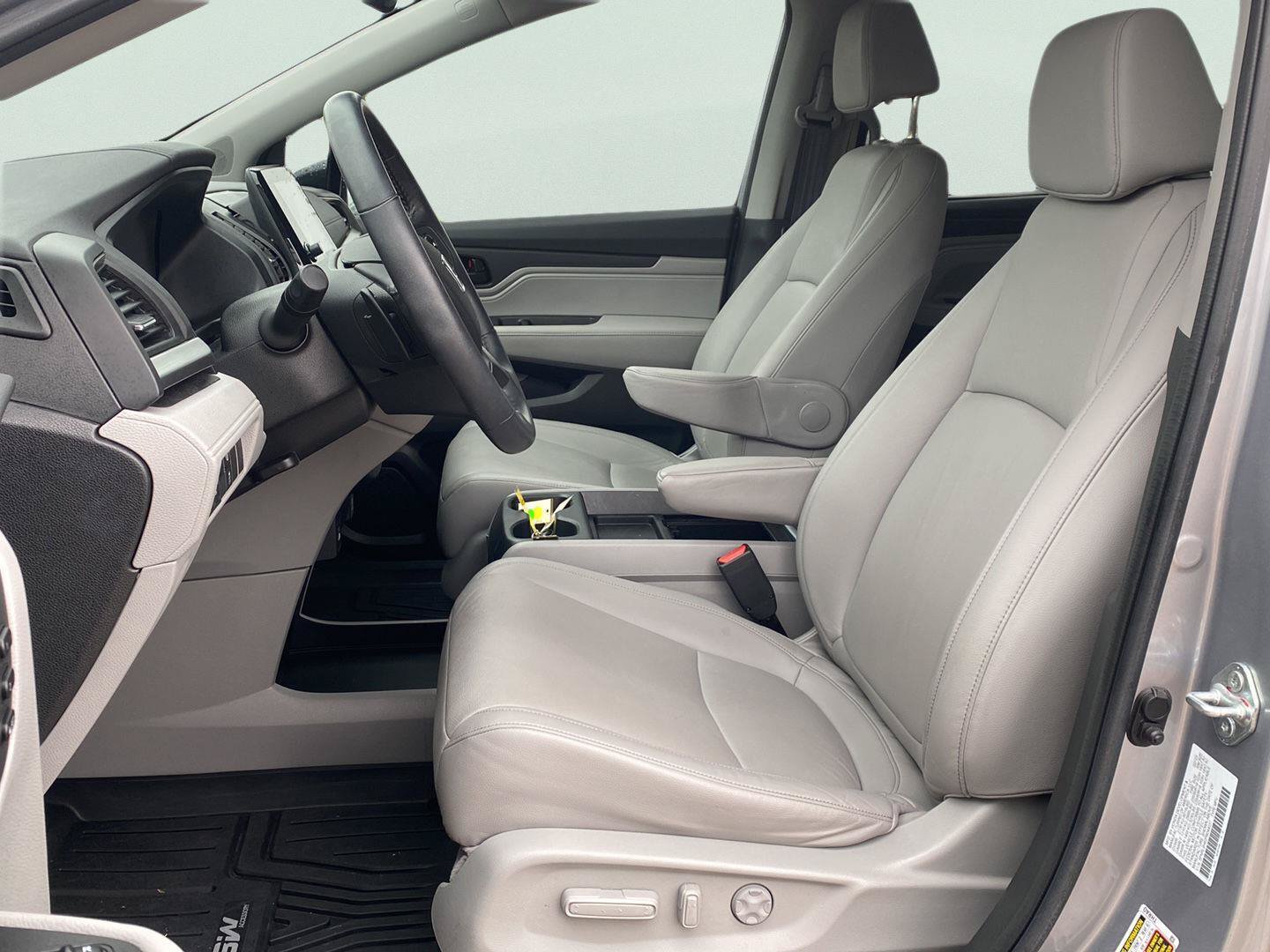 Used 2023 Honda Odyssey EX-L image 13
