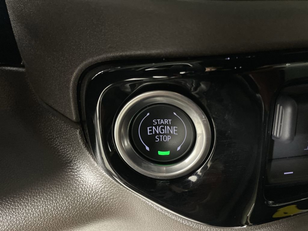 Used 2025 GMC Sierra 1500 SLT w/ SLT Premium Plus Package image 17