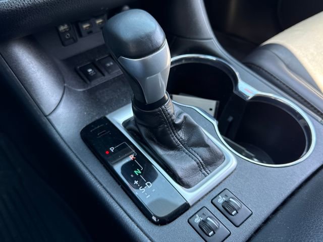 Used 2019 Toyota Highlander XLE AWD/4WD image 34