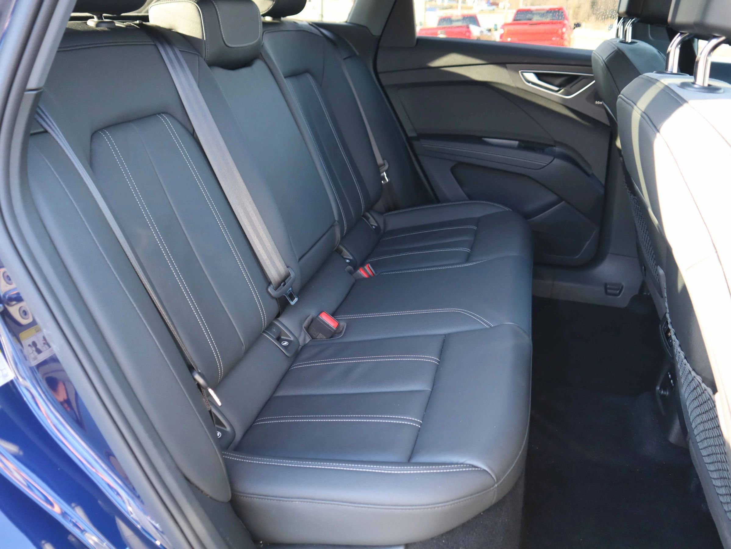 Used 2023 Audi Q4 e-tron Premium Plus w/ Premium Plus image 6