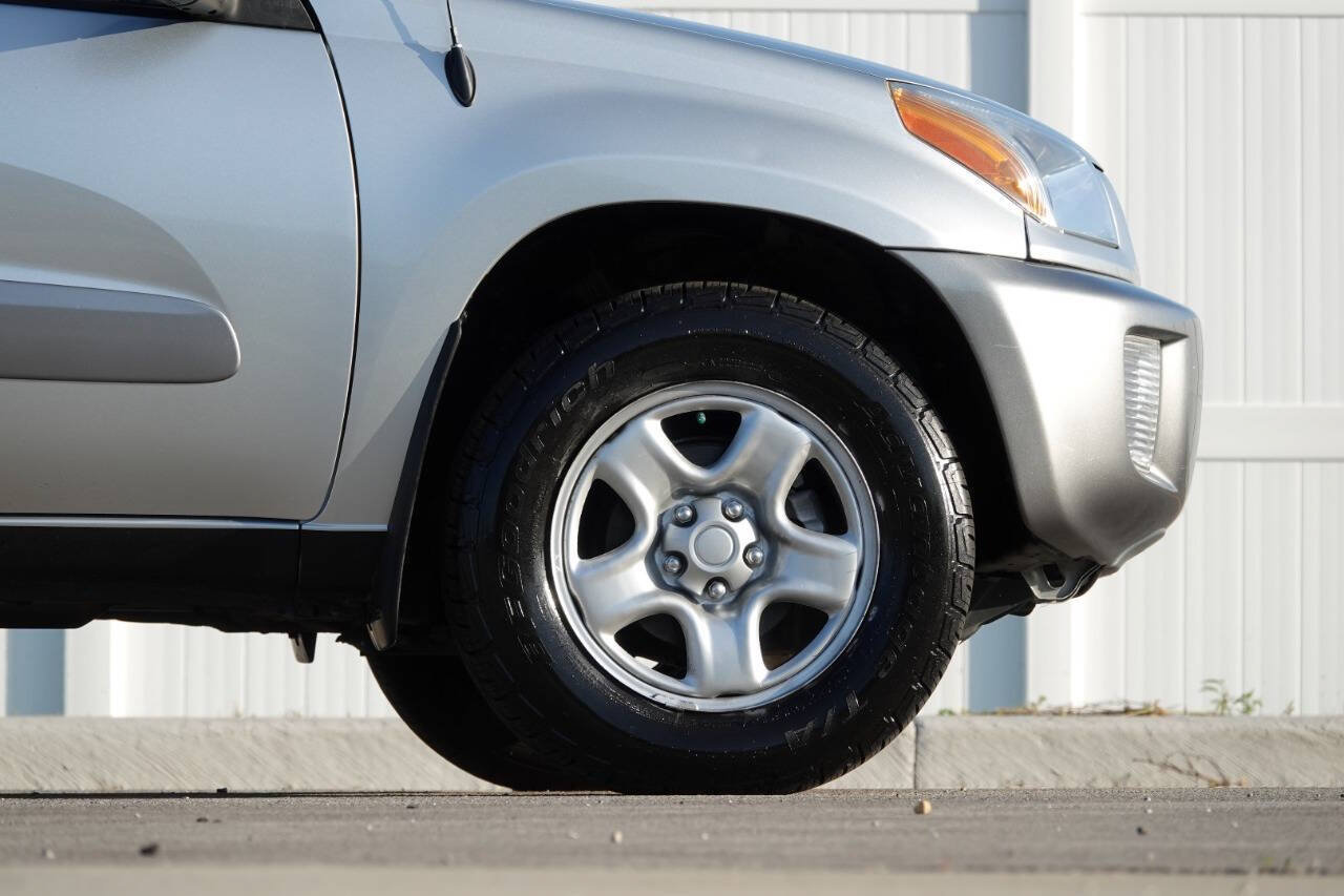 Used 2003 Toyota RAV4 4WD image 29