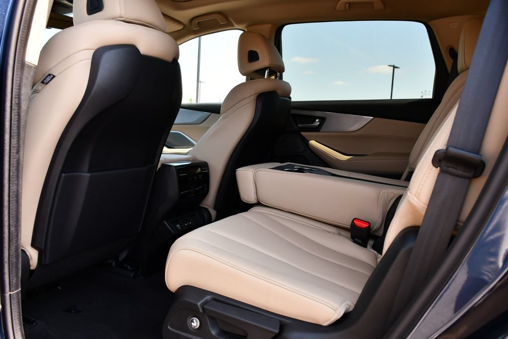 Used 2025 Acura MDX SH-AWD image 28