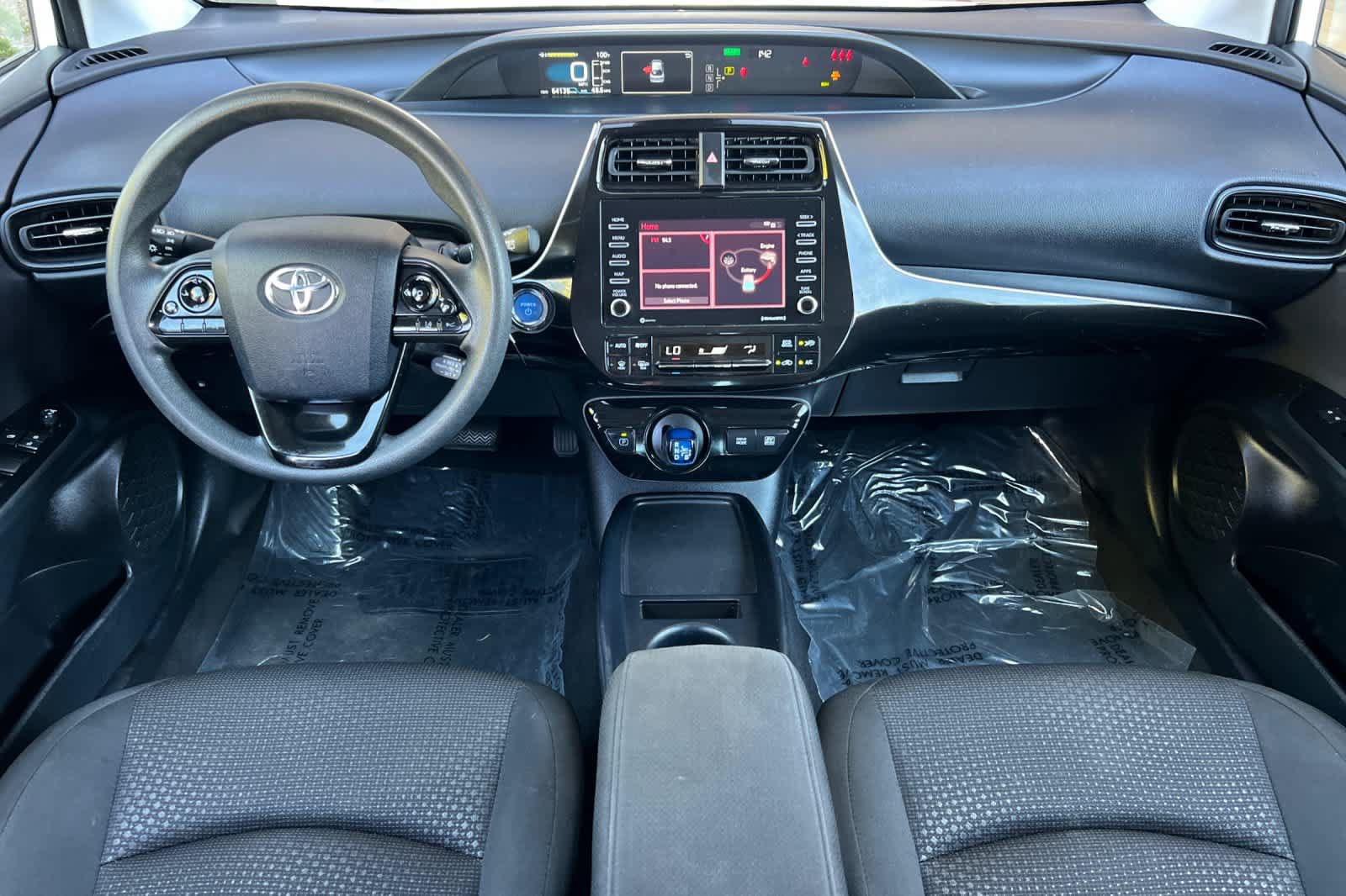 Used 2022 Toyota Prius LE FWD image 3