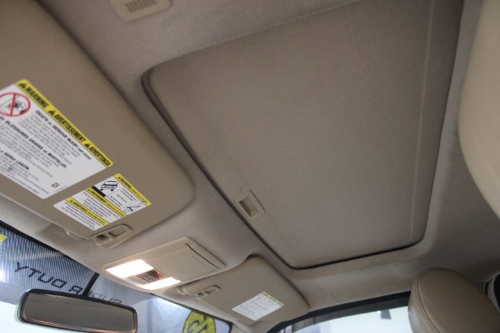 Used 2015 Ford F350 Lariat w/ Lariat Ultimate Package image 2