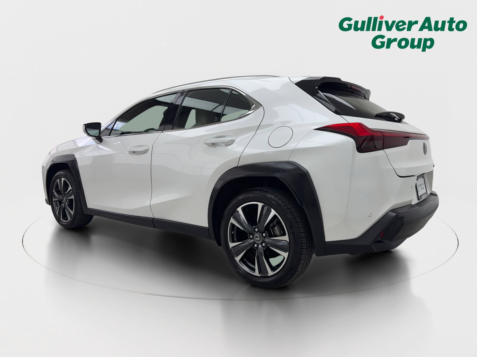 Used 2022 Lexus UX 200 w/ Accessory Package (Z2) FWD image 4