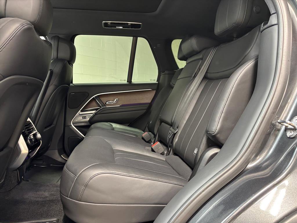 Used 2024 Land Rover Range Rover SE image 29